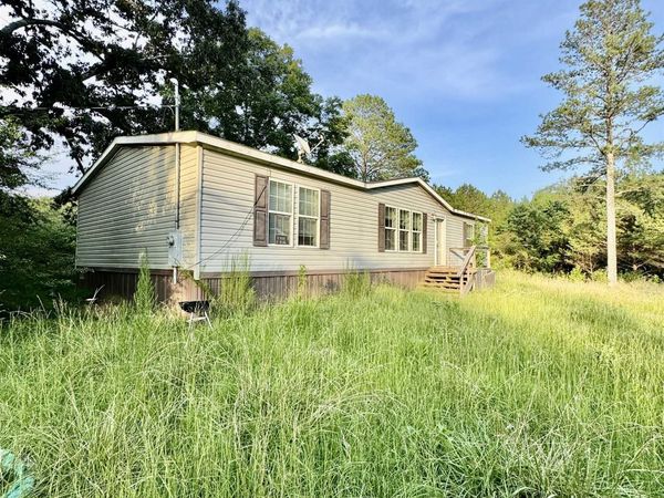 250 Mobley Crossing, Hodges, AL 35571
