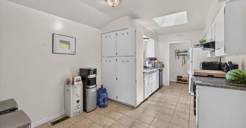 1090 Kings Row, Reno, NV 89503 Photo