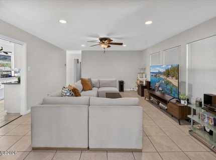 1090 Kings Row, Reno, NV 89503 Photo