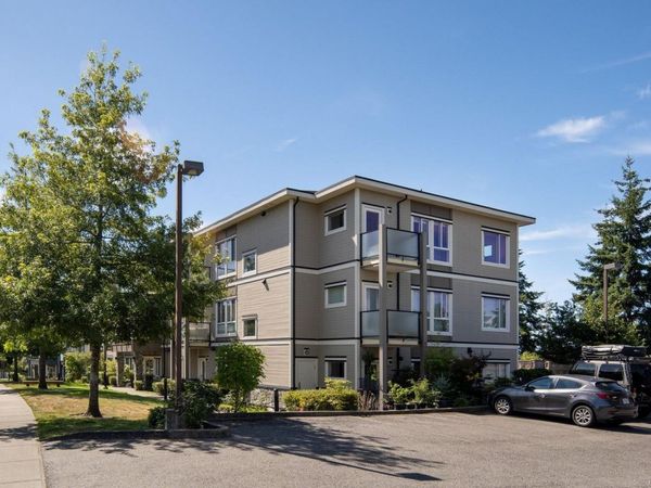 4052 Douglas St , Unit #304, Saanich, BC V8X 0A5