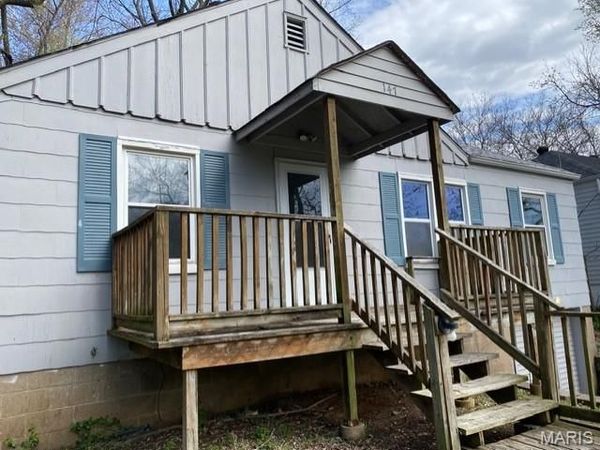147 Chambers Road , Riverview, MO 63137