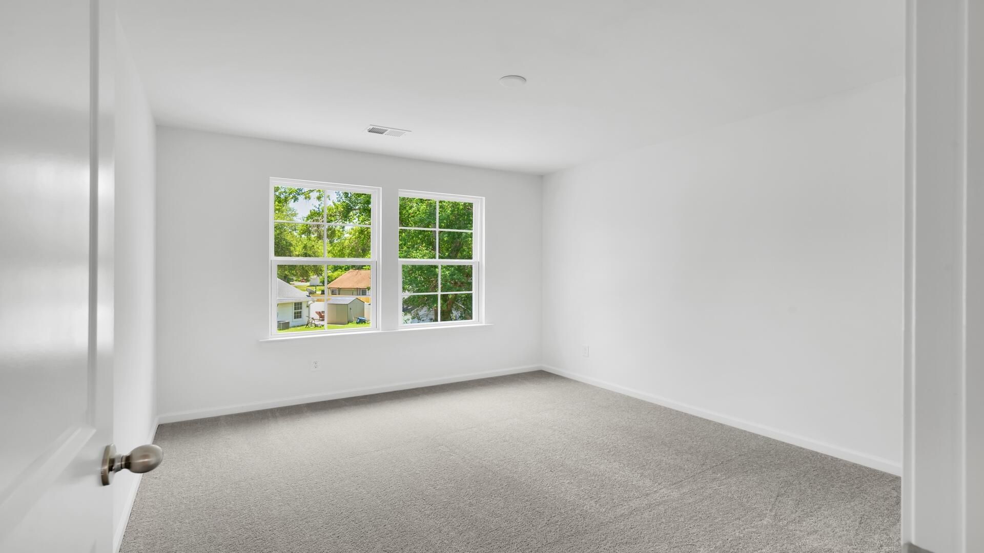 439 Cadbury Loop Photo 22