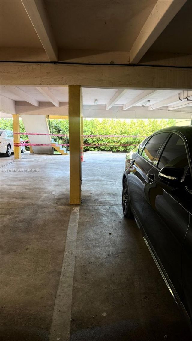 1975 NE 135th St, Unit 3F, North Miami, FL 33181 Photo