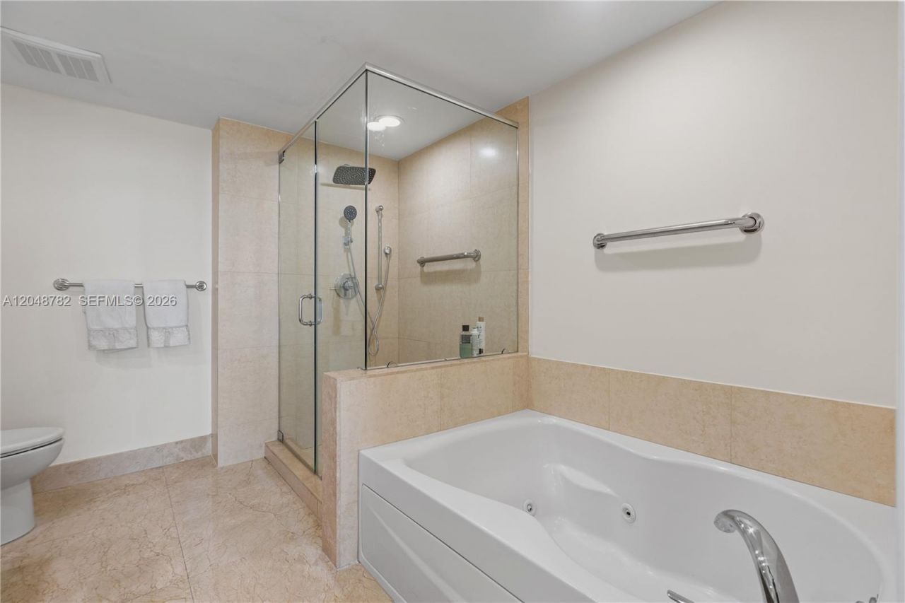 50 Biscayne Blvd, Unit 5210, Miami, FL 33132 Photo