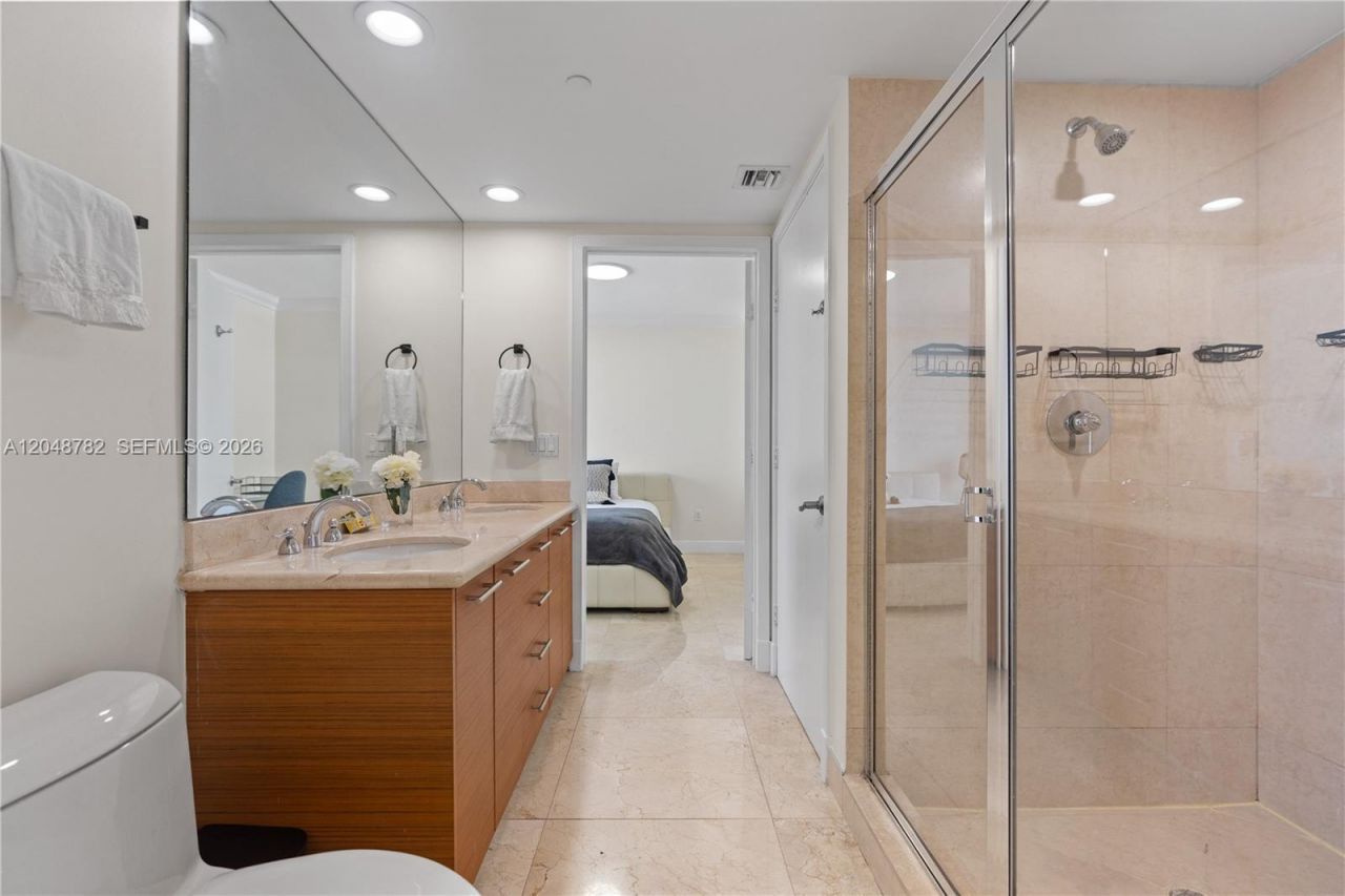 50 Biscayne Blvd, Unit 5210, Miami, FL 33132 Photo