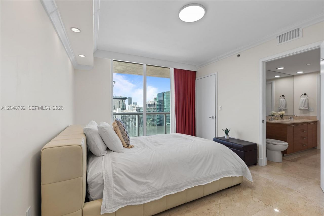 50 Biscayne Blvd, Unit 5210, Miami, FL 33132 Photo