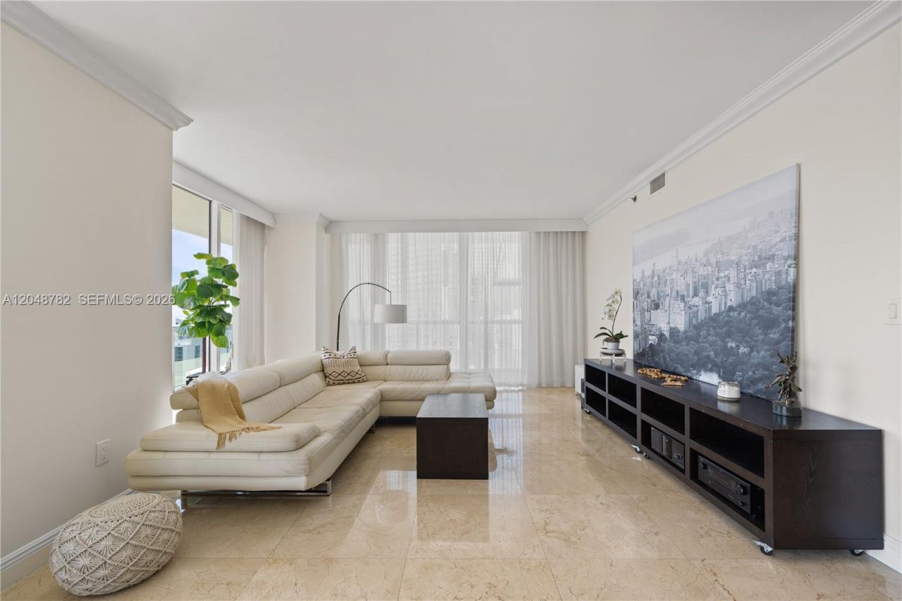 50 Biscayne Blvd, Unit 5210, Miami, FL 33132 Photo