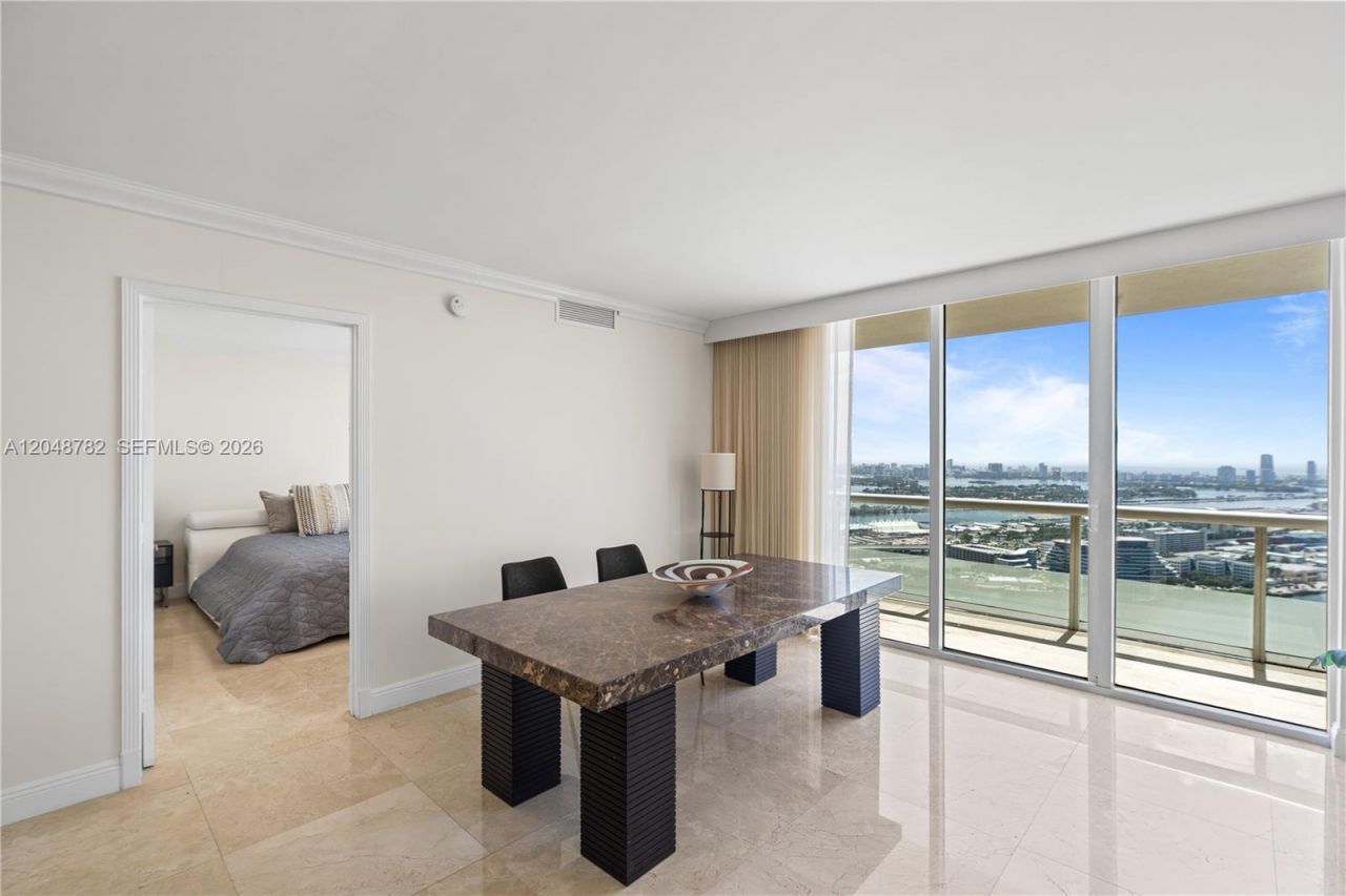 50 Biscayne Blvd, Unit 5210, Miami, FL 33132 Photo