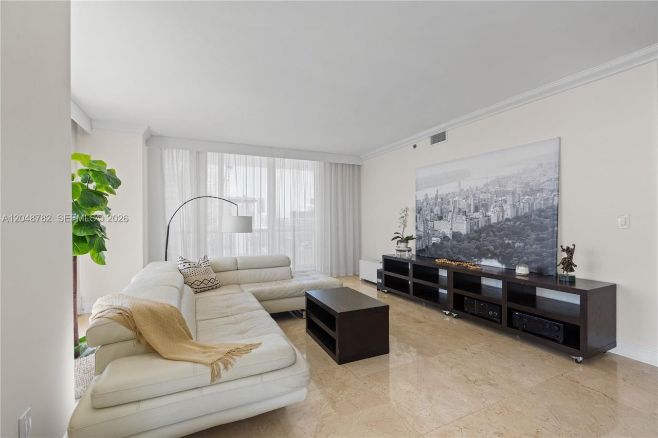 50 Biscayne Blvd, Unit 5210, Miami, FL 33132 Photo