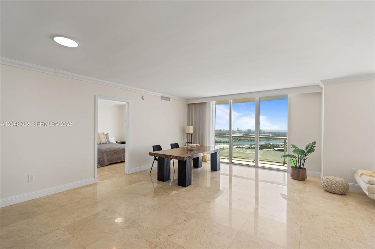 50 Biscayne Blvd, Unit 5210, Miami, FL 33132 Photo
