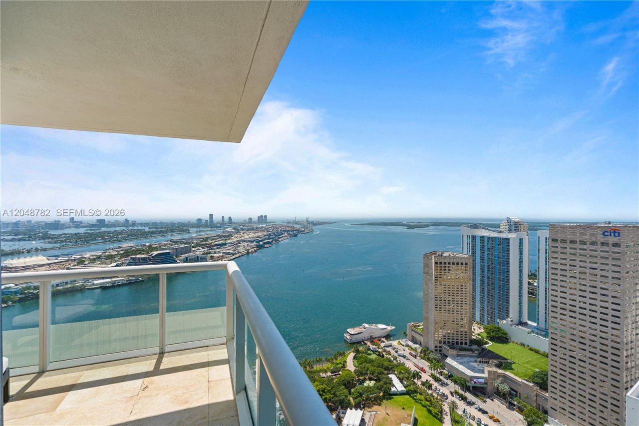 50 Biscayne Blvd, Unit 5210, Miami, FL 33132 Photo