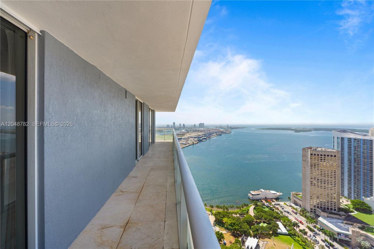 50 Biscayne Blvd, Unit 5210, Miami, FL 33132 Photo