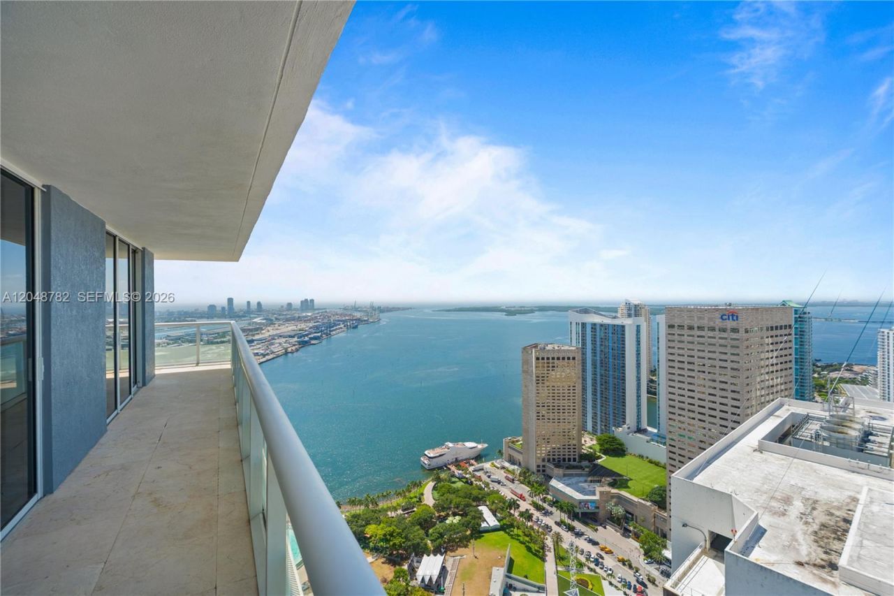 50 Biscayne Blvd, Unit 5210, Miami, FL 33132 Photo
