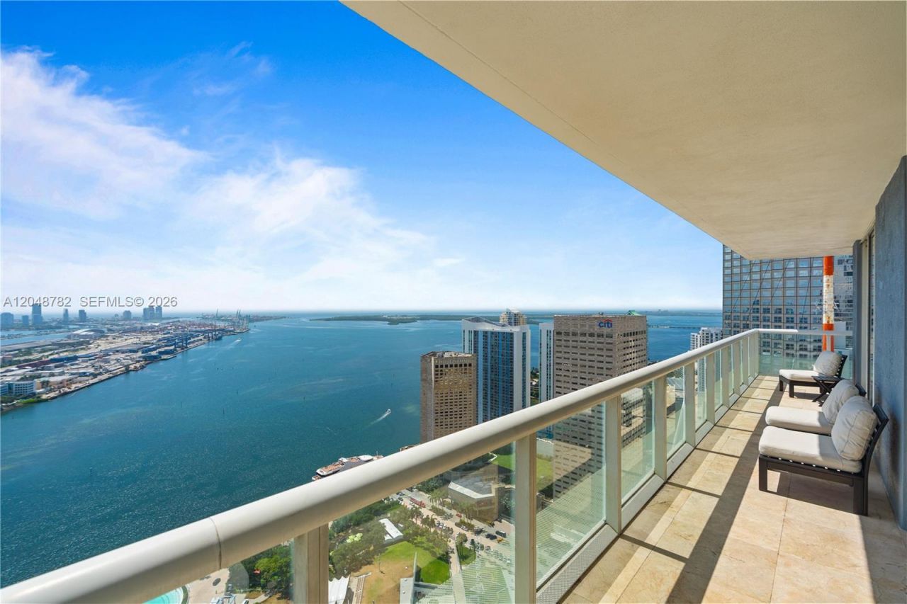 50 Biscayne Blvd, Unit 5210, Miami, FL 33132 Photo