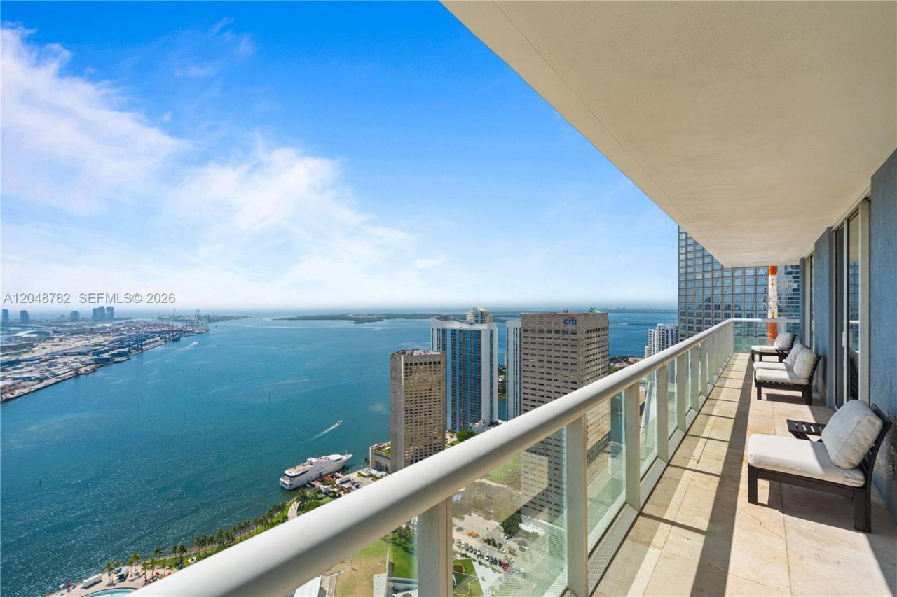 50 Biscayne Blvd, Unit 5210, Miami, FL 33132 Photo