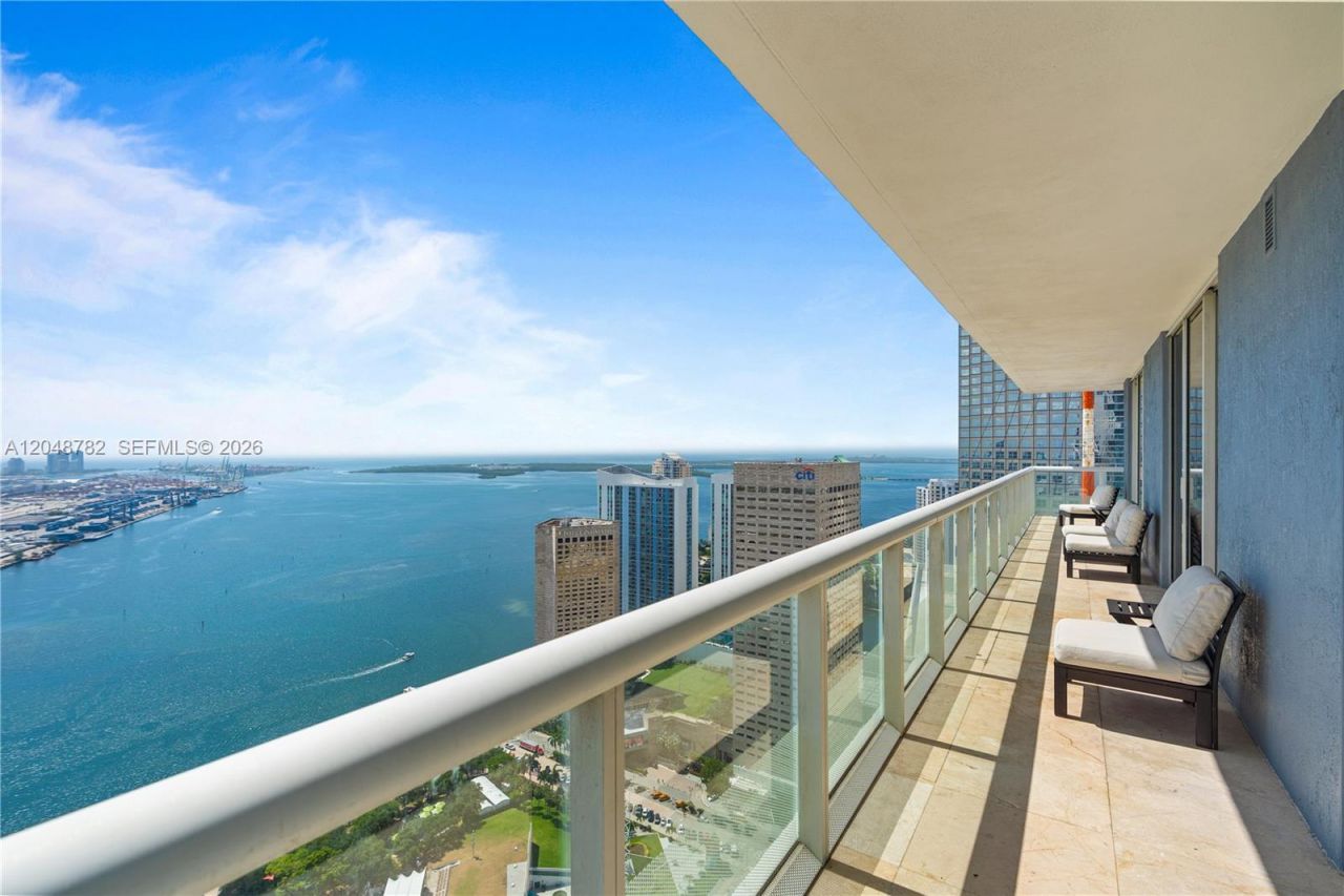 50 Biscayne Blvd, Unit 5210, Miami, FL 33132 Photo