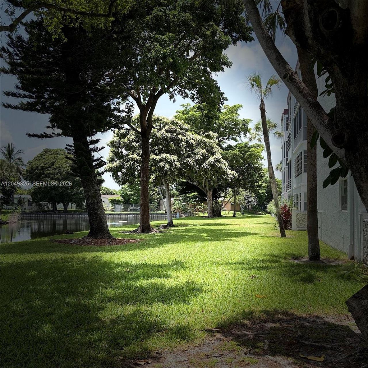 3940 NW 42nd Ave , Unit 313, Lauderdale Lakes, FL 33319 Photo