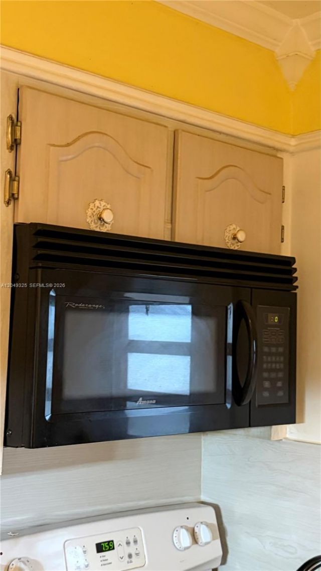 3940 NW 42nd Ave , Unit 313, Lauderdale Lakes, FL 33319 Photo