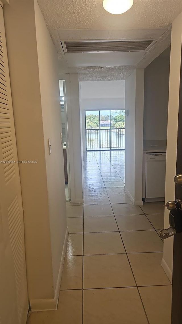 9022 NW 28th Dr , Unit 2-202, Coral Springs, FL 33065 Photo