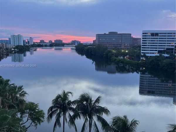 5077 NW 7th St , Unit 801, Miami, FL 33126