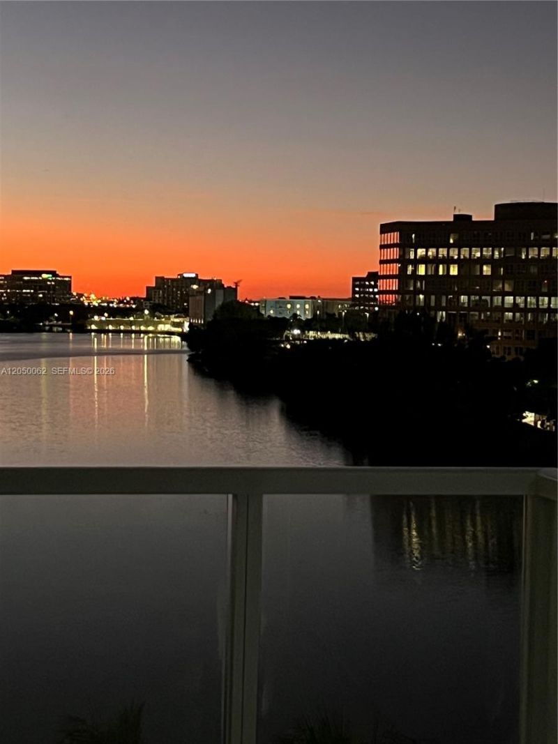 5077 NW 7th St , Unit 801, Miami, FL 33126 Photo