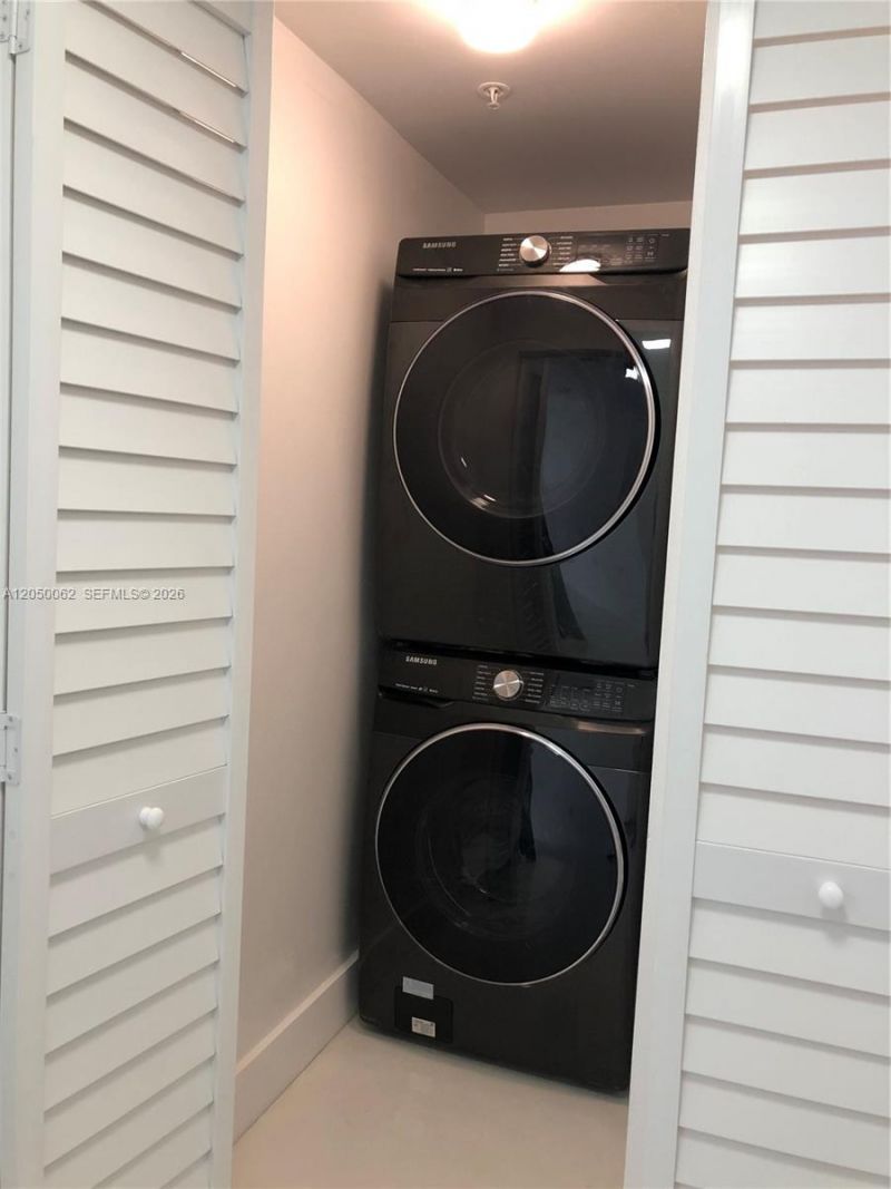 5077 NW 7th St , Unit 801, Miami, FL 33126 Photo