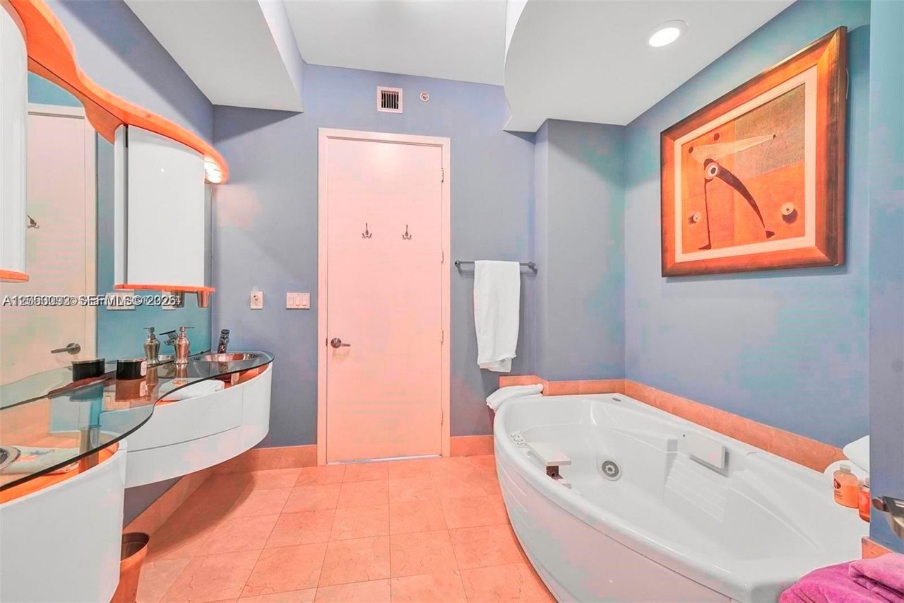 18101 Collins Ave , Unit 1105, Sunny Isles Beach, FL 33160 Photo