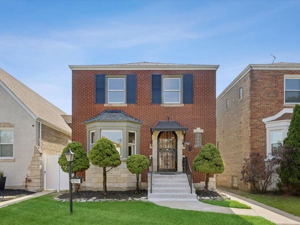 10141 S Rhodes Avenue , Chicago, IL 60628