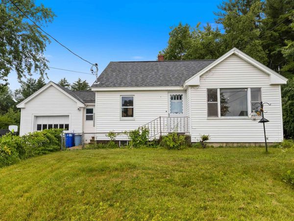 26 Midway Park, Somersworth, NH 03878