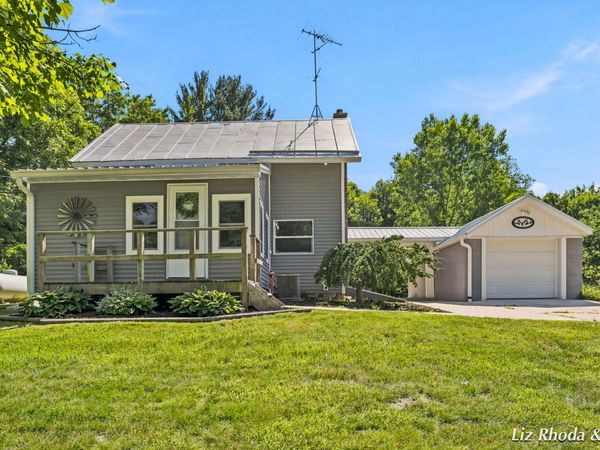 10240 Connelley Avenue NE, Greenville, MI 48838