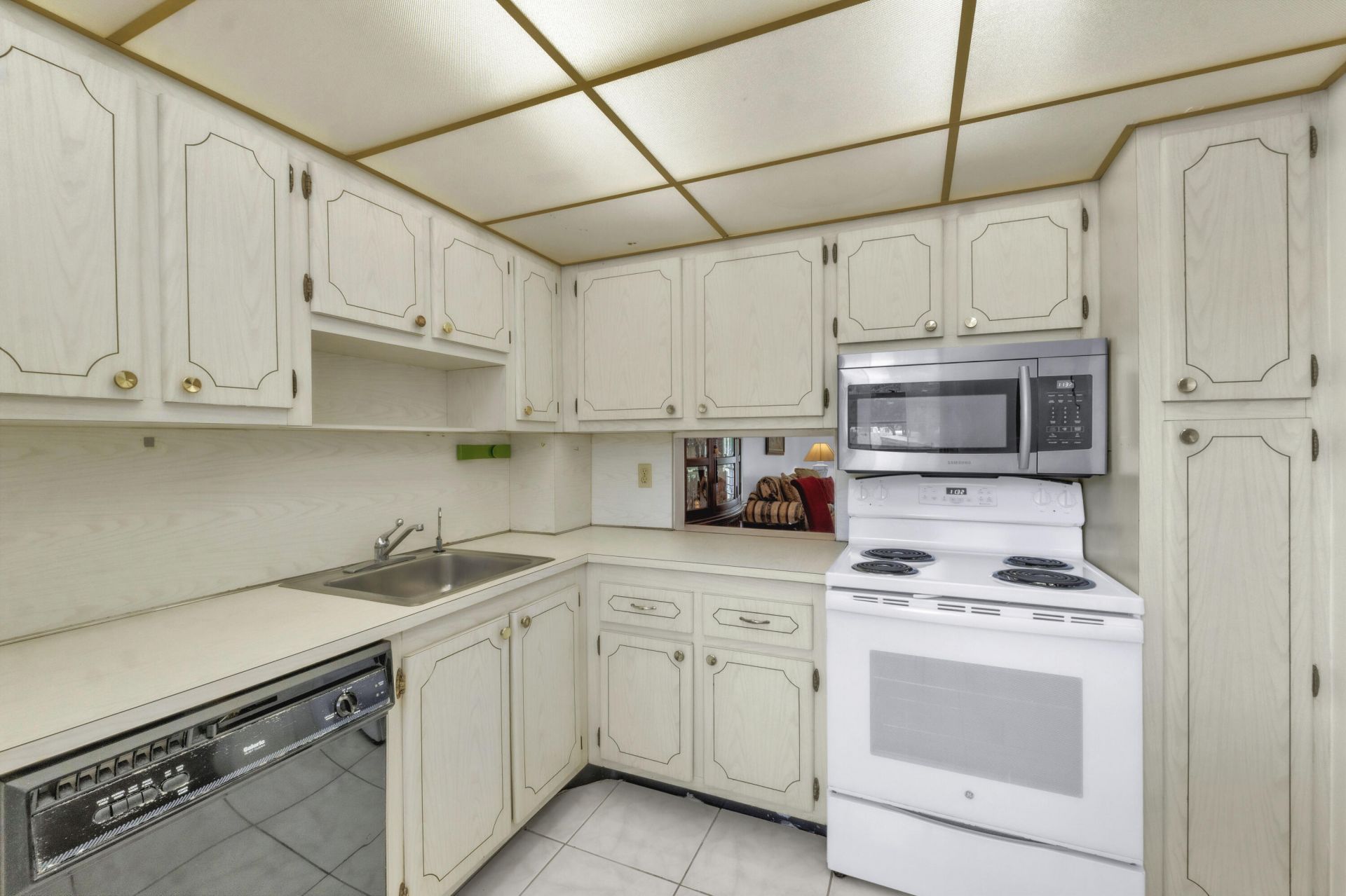 301 Cambridge Road, Unit 202, Hollywood, FL 33024 Photo