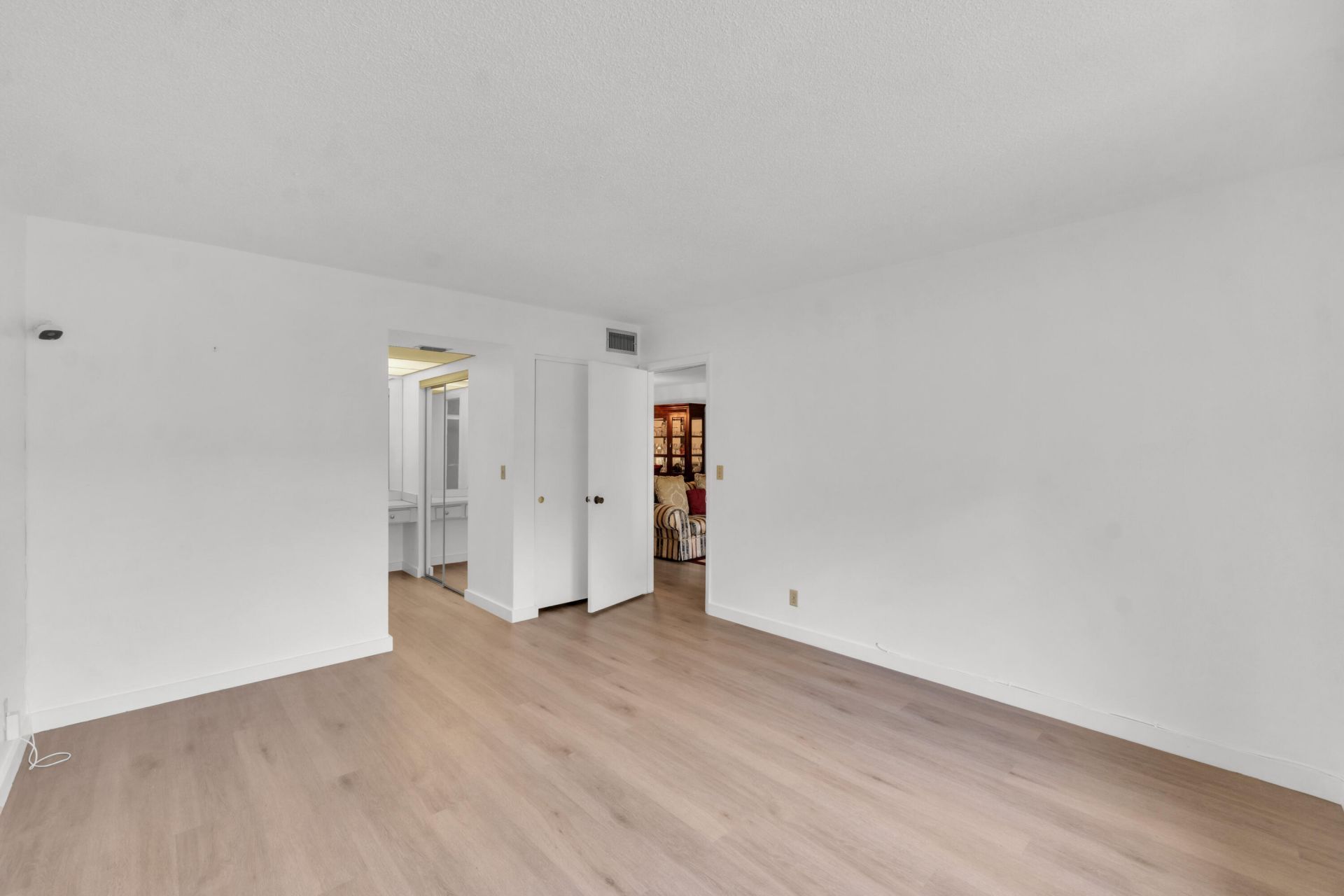 301 Cambridge Road, Unit 202, Hollywood, FL 33024 Photo