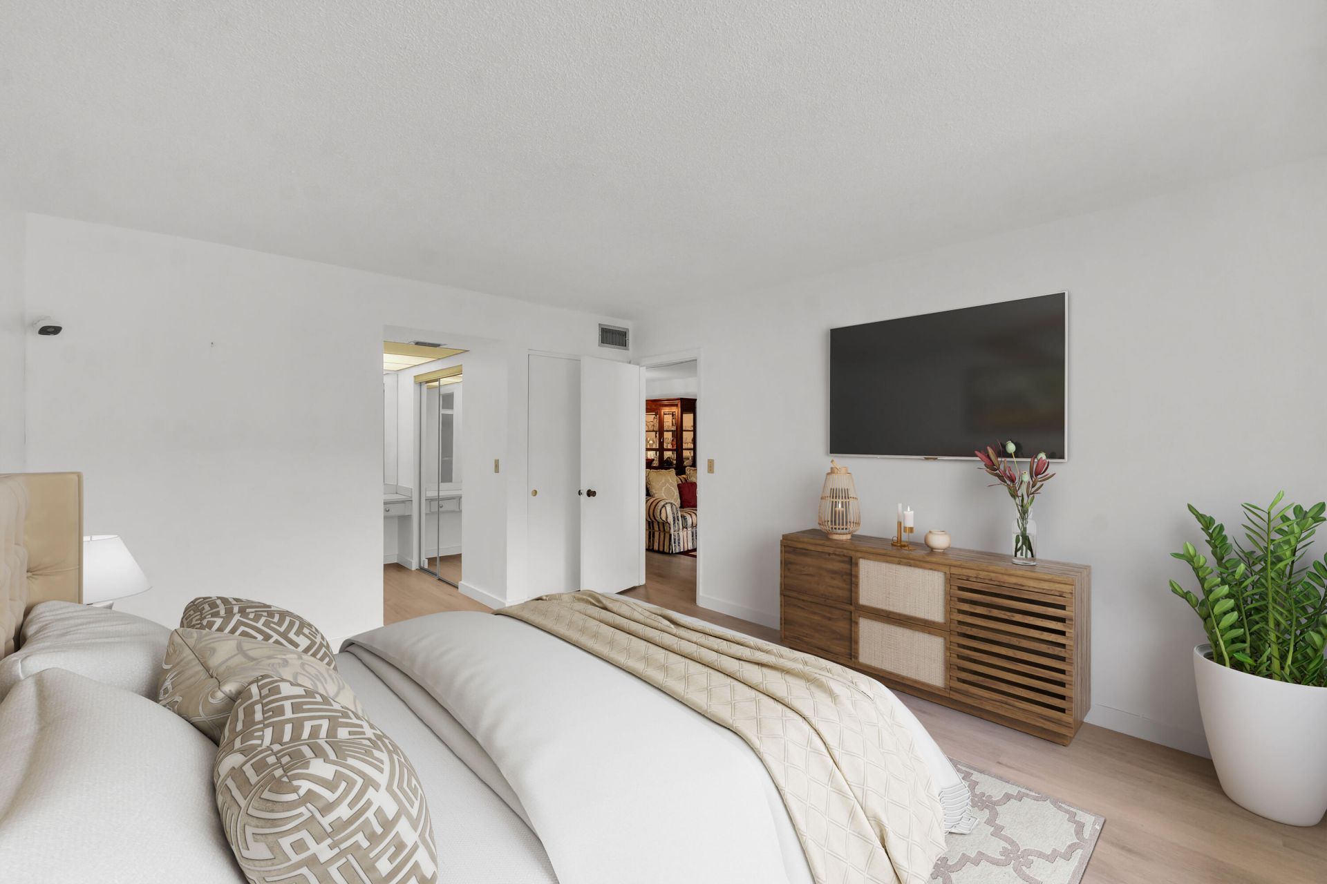 301 Cambridge Road, Unit 202, Hollywood, FL 33024 Photo