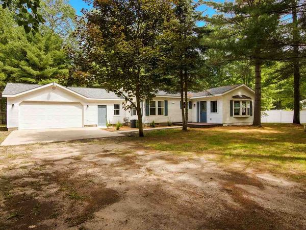 9374 NW Pine Circle Drive, Rapid City, MI 49676