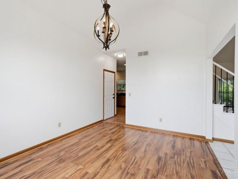 560 Virginia Lane, Union Twp, OH 45244 Photo 9