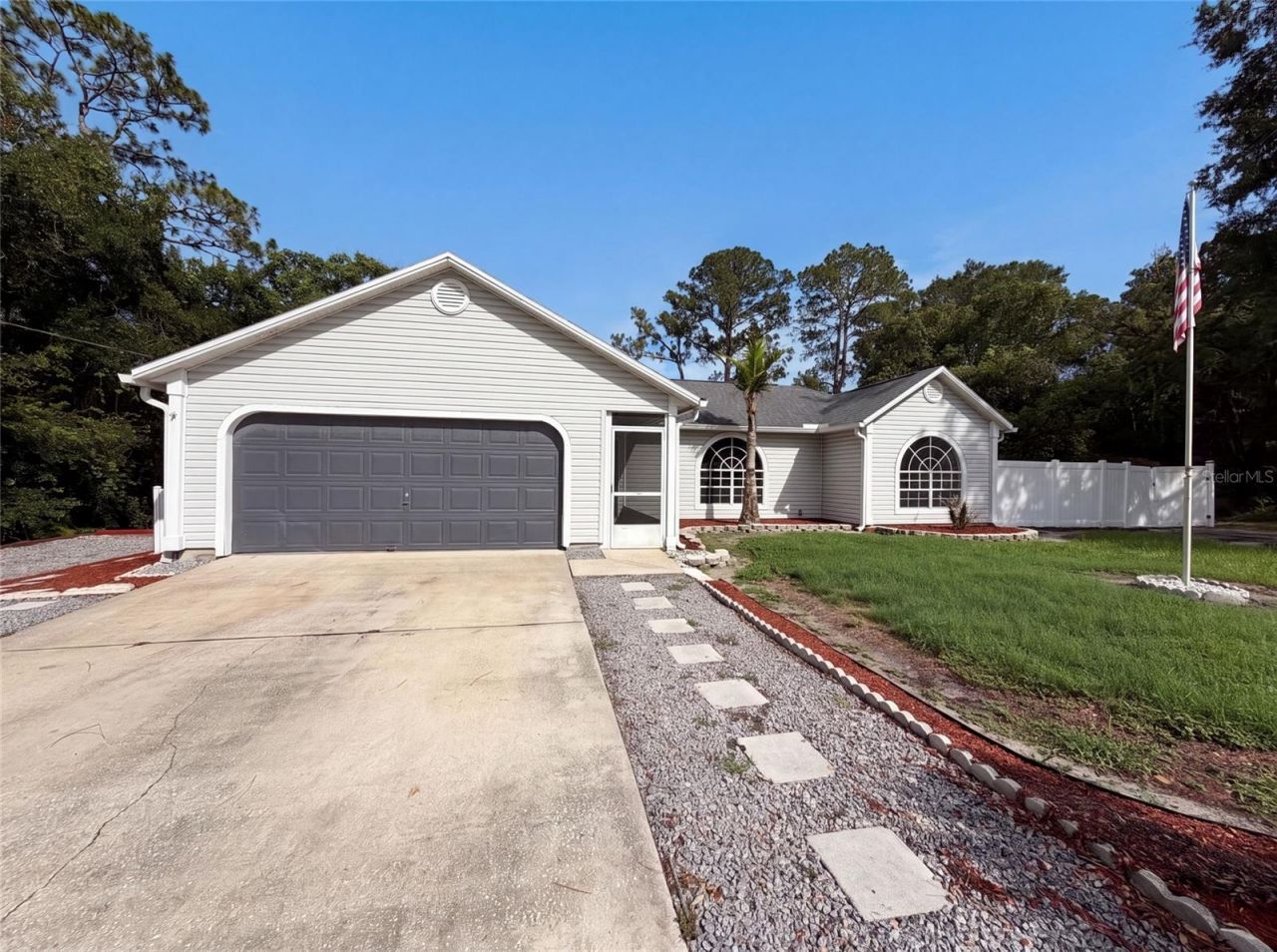 29 Valencia Circle, Debary, FL 32713 Main Photo