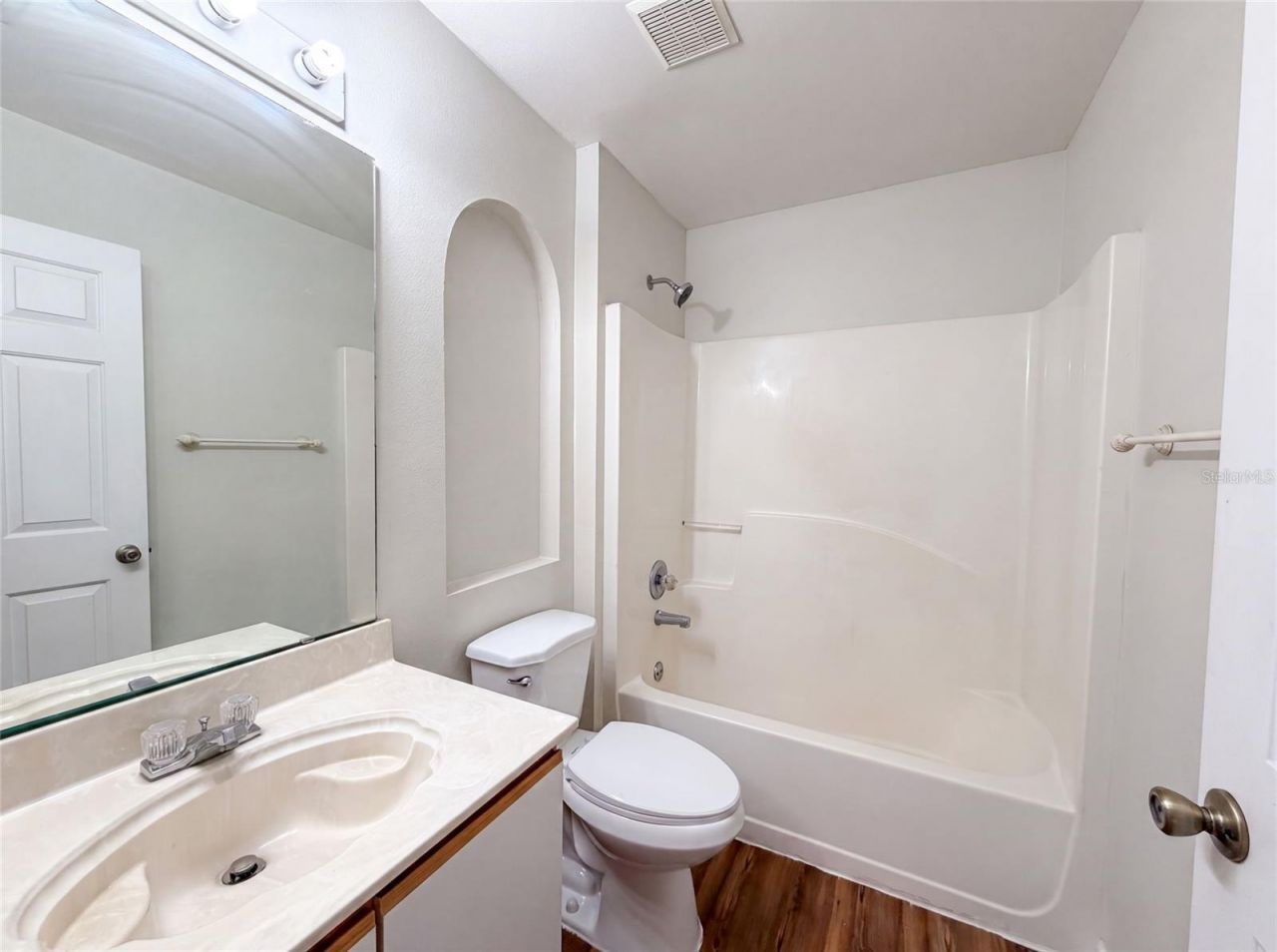 29 Valencia Circle , Debary, FL 32713 Photo