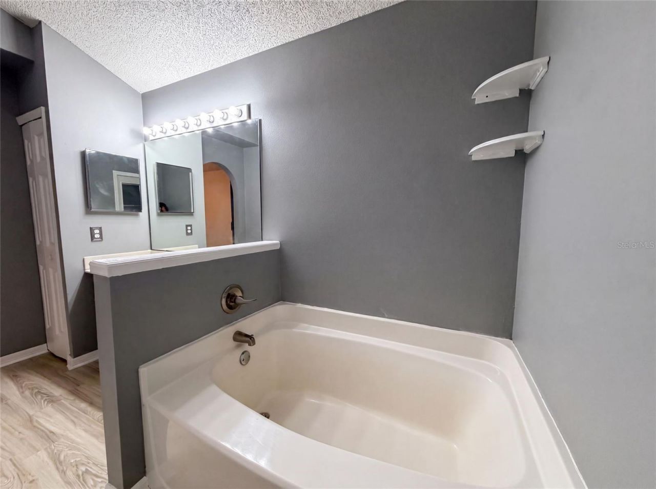 29 Valencia Circle , Debary, FL 32713 Photo