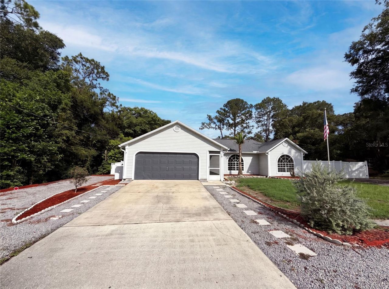 29 Valencia Circle , Debary, FL 32713 Photo