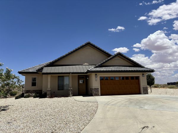 1757 LONE ROCK Court, Page, AZ 86040