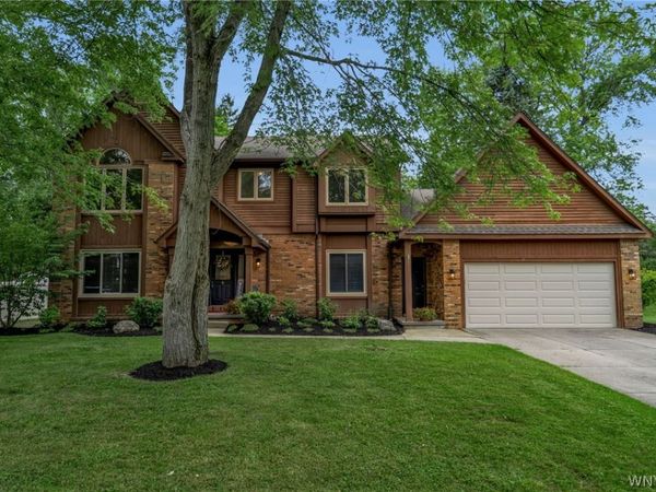 10 E Pinelake Drive , Buffalo, NY 14221