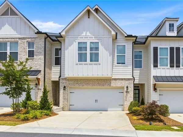 1244 Wintergreen Way , Cumming, GA 30041
