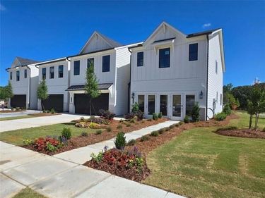 7509 Clover Lane, Unit 122, Flowery Branch, GA 30542
