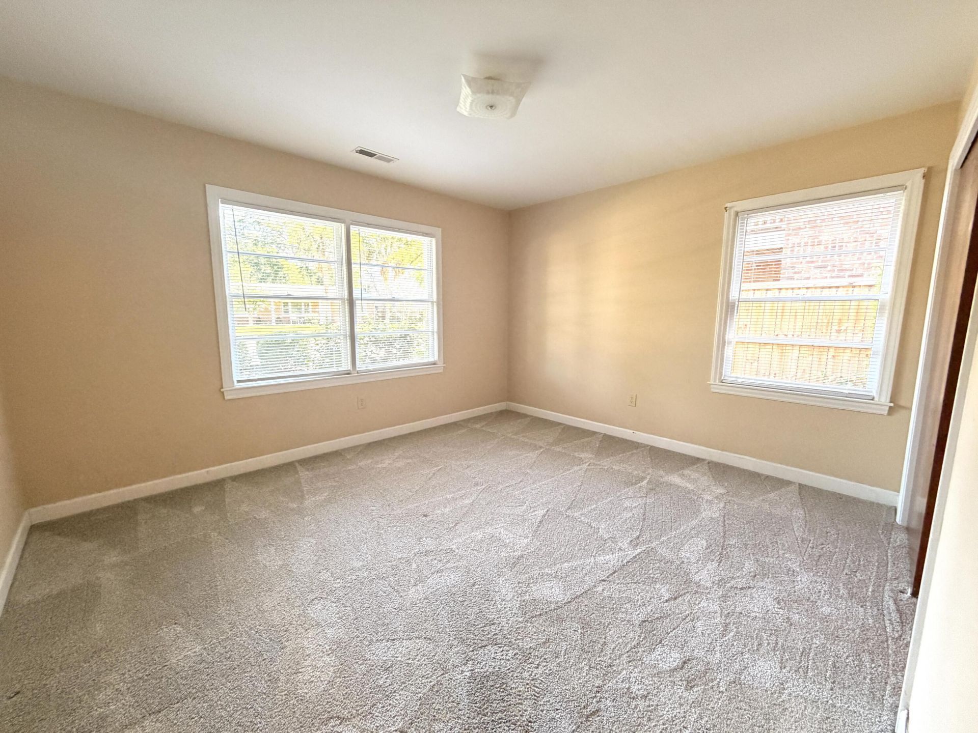 639 Windermere Boulevard Photo 10
