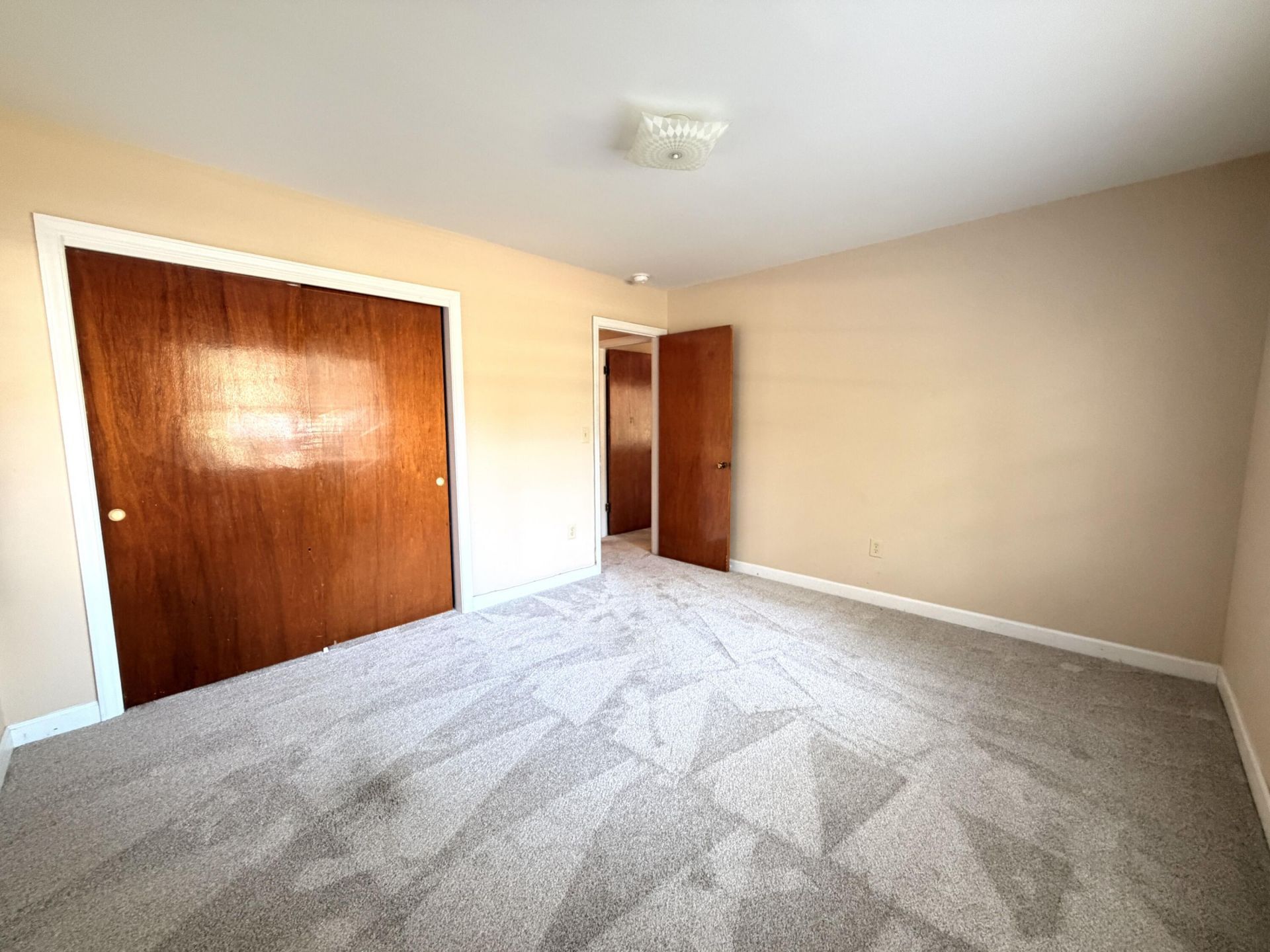 639 Windermere Boulevard Photo 11