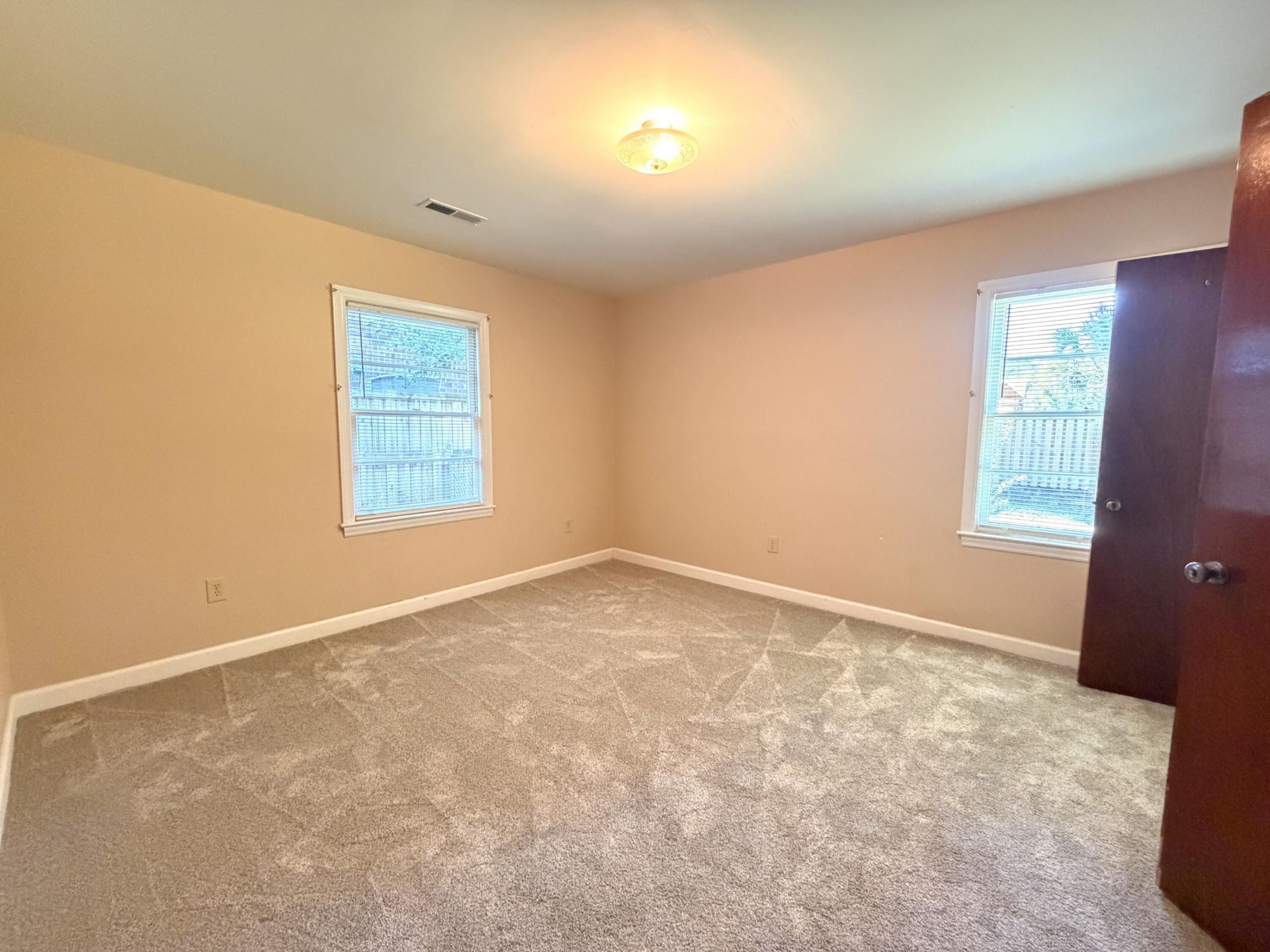 639 Windermere Boulevard Photo 17