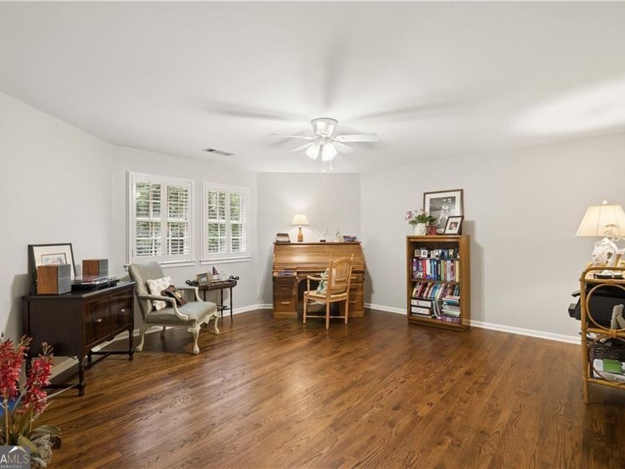 Property Image 37