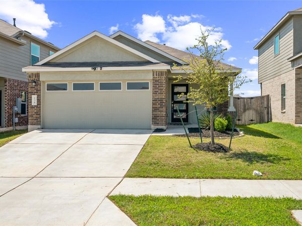 136 Milliner LOOP, Hutto, TX 78634