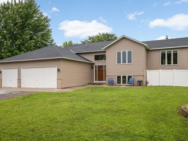 17550 Foxboro Lane, Farmington, MN 55024
