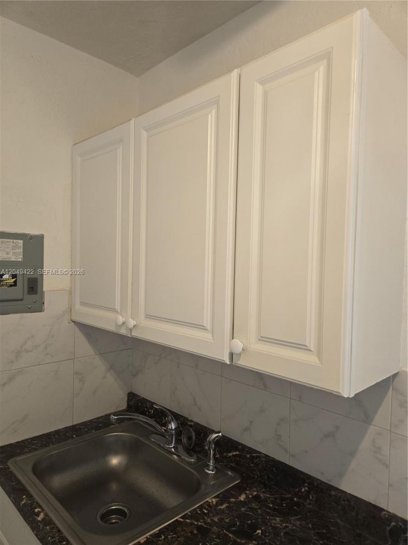 400 SW 21st Ave, Unit 3, Miami, FL 33135 Photo